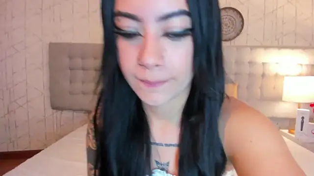 Snapshot of DakottaHill chatting on March 2025 08:53:01 PM DakottaHill online show from March 2025 08:53:01 PM