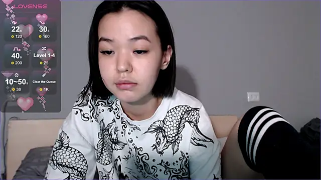 Snapshot of osaka_nia chatting on January 2025 05:04:02 PM osaka nia online show from January 2025 05:04:02 PM