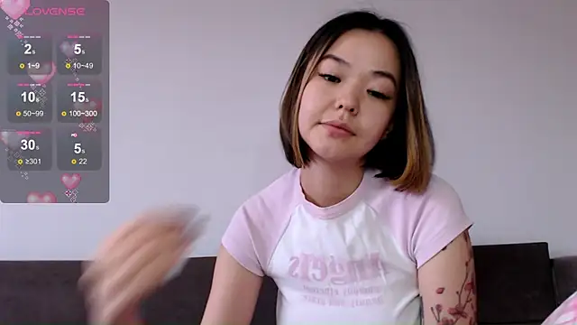 Snapshot of osaka_nia chatting on September 2025 11:32:02 AM osaka nia online show from September 2025 11:32:02 AM