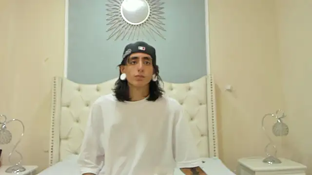 Matthew Dixonn online show from December 2024 03:27:02 AM