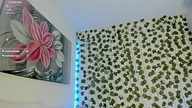 Snapshot of daren_paulina chatting on February 2025 03:45:01 AM daren paulina online show from February 2025 03:45:01 AM