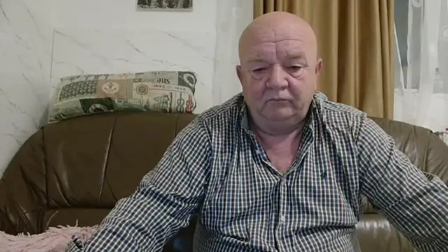 fullballs6 online show from October 2025 03:53:02 AM