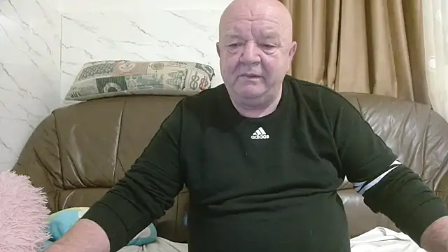 fullballs6 online show from February 2026 12:47:02 AM