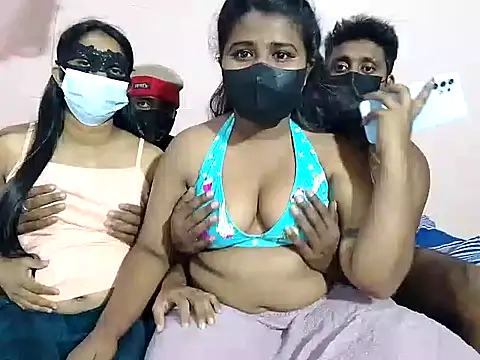 Snapshot of princesslesbi chatting on February 2025 06:09:01 PM princesslesbi online show from February 2025 06:09:01 PM