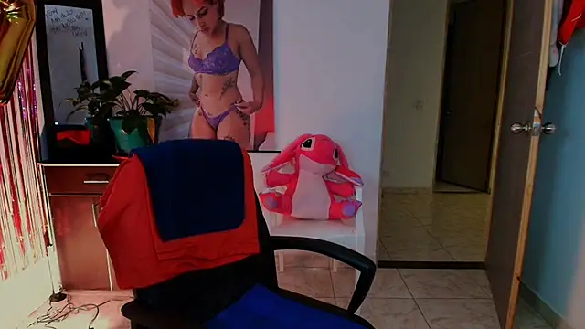 TinnaDawsom online show from September 2025 02:04:01 AM