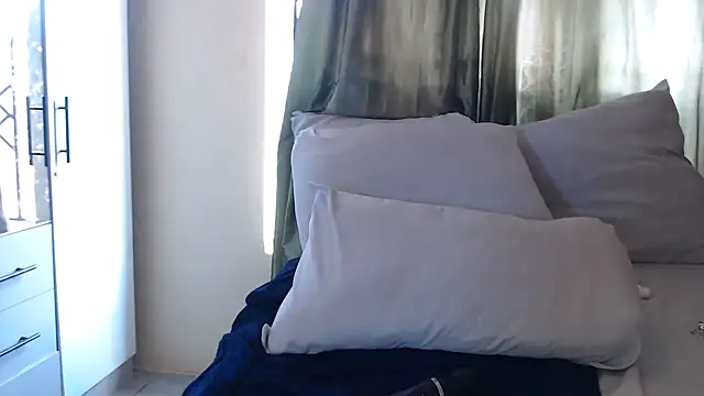 Foxybrownxx1 online show from February 2026 06:45:02 AM