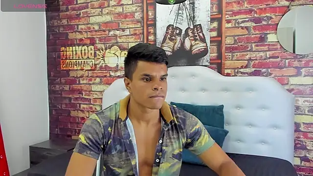 Snapshot of Derek_Lustfordx chatting on September 2025 11:26:01 AM Derek Lustfordx online show from September 2025 11:26:01 AM