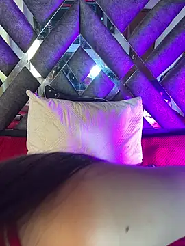 LylaLee111 online show from February 2025 05:26:01 PM