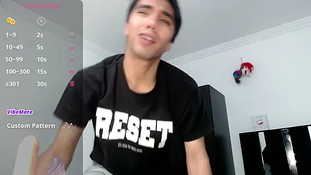 Marcosdfreitas online show from November 2025 11:10:01 AM