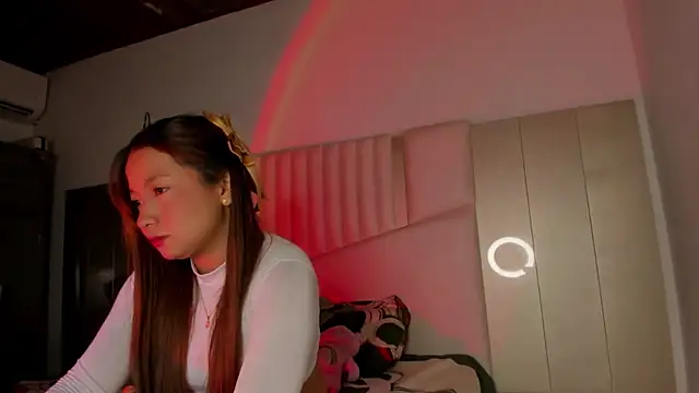 queen angelique online show from November 2025 02:00:02 AM