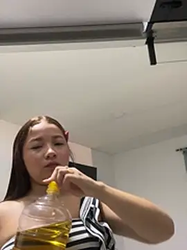 queen angelique online show from July 2026 11:35:02 PM