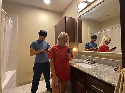 girlfriendmissy online show from March 2025 06:51:01 PM