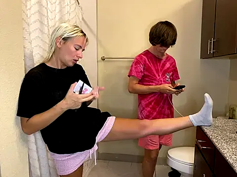 girlfriendmissy online show from September 2025 11:04:02 PM