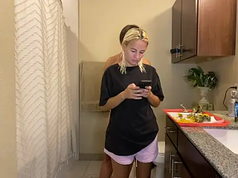 girlfriendmissy online show from November 2025 07:49:02 PM