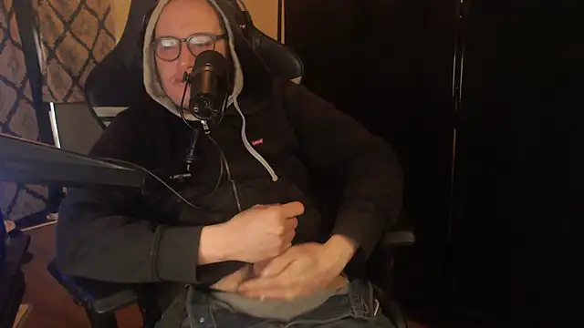 chicostick413 online show from March 2026 01:28:01 PM