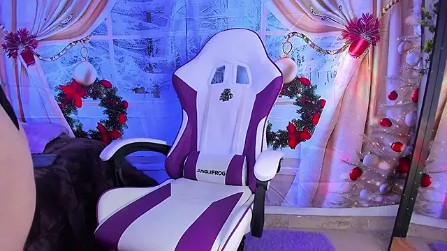 Snapshot of GilaKat chatting on December 2024 05:09:02 AM GilaKat online show from December 2024 05:09:02 AM