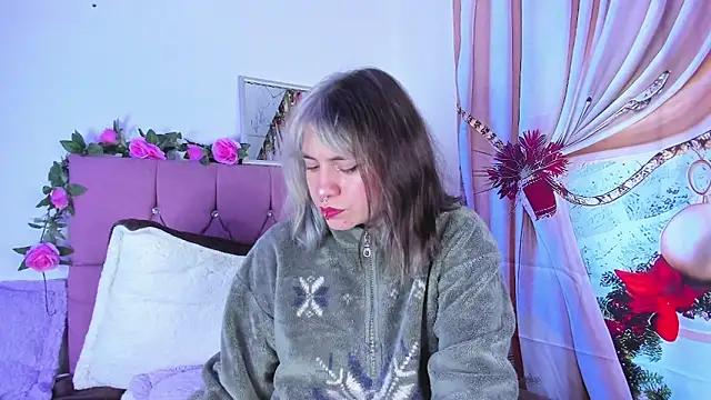 Snapshot of GilaKat chatting on December 2024 07:49:02 AM GilaKat online show from December 2024 07:49:02 AM