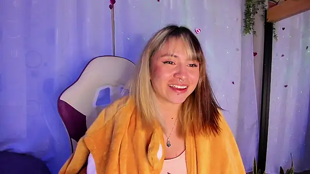 Snapshot of GilaKat chatting on March 2025 05:29:02 AM GilaKat online show from March 2025 05:29:02 AM