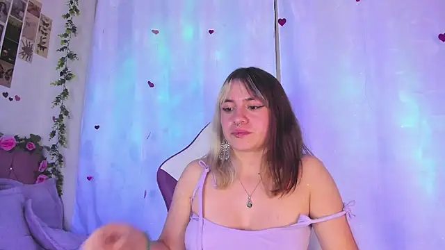 Snapshot of GilaKat chatting on March 2025 08:09:02 AM GilaKat online show from March 2025 08:09:02 AM