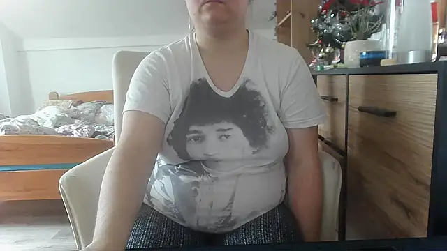 Snapshot of ReifeVenna chatting on January 2025 09:24:01 AM ReifeVenna online show from January 2025 09:24:01 AM