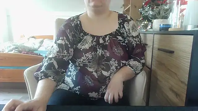 Snapshot of ReifeVenna chatting on January 2025 09:39:02 AM ReifeVenna online show from January 2025 09:39:02 AM