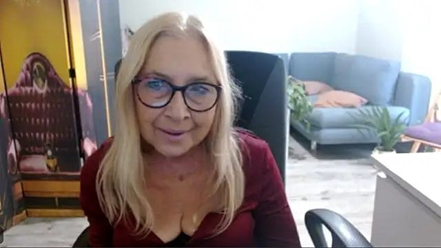 sofia xkiss online show from October 2025 01:43:02 PM
