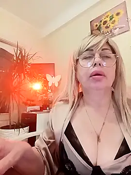 SusieNoreen online show from March 2025 04:16:02 AM