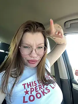 justmila online show from March 2025 11:33:01 AM