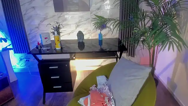 Snapshot of SofiaGomez420 chatting on February 2025 12:50:01 PM SofiaGomez420 online show from February 2025 12:50:01 PM