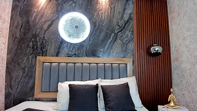 BellaPeers  online show from October 2025 12:01:02 PM