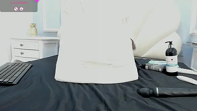 Snapshot of Maaracooper chatting on February 2025 03:59:01 PM Maaracooper online show from February 2025 03:59:01 PM