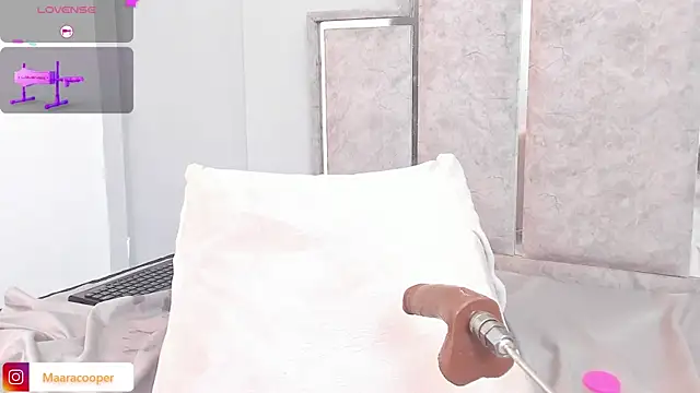 Snapshot of Maaracooper chatting on March 2025 10:02:01 AM Maaracooper online show from March 2025 10:02:01 AM