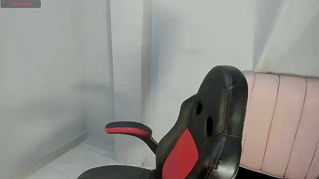 Snapshot of Maaracooper chatting on March 2025 12:50:02 PM Maaracooper online show from March 2025 12:50:02 PM