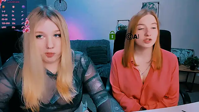 Snapshot of juli_kisss chatting on February 2025 02:07:01 AM juli kisss online show from February 2025 02:07:01 AM