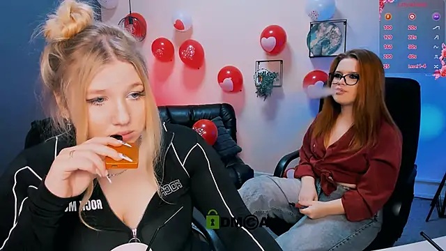 Snapshot of juli_kisss chatting on February 2025 11:09:02 PM juli kisss online show from February 2025 11:09:02 PM