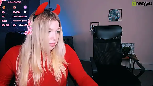 Snapshot of juli_kisss chatting on March 2025 10:53:02 PM juli kisss online show from March 2025 10:53:02 PM