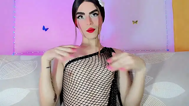 TatiGil online show from May 2026 09:00:02 PM