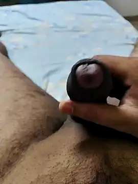 Snapshot of Mallu_Curator chatting on January 2025 06:20:02 PM Mallu Curator online show from January 2025 06:20:02 PM