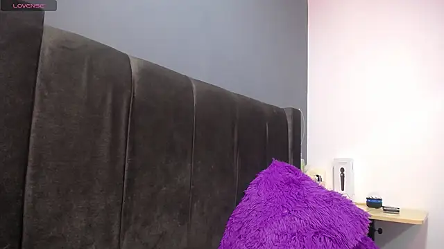 Snapshot of emi_candi chatting on January 2025 06:03:01 AM emi candi online show from January 2025 06:03:01 AM