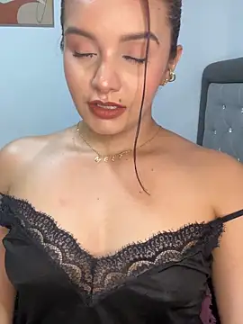 Snapshot of Melanyprada chatting on May 2026 04:31:02 AM Melanyprada online show from May 2026 04:31:02 AM