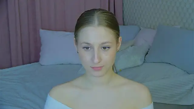 BritneyCruze online show from March 2025 02:56:02 PM