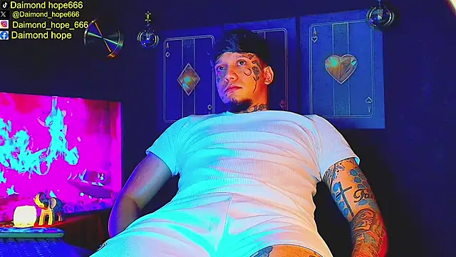 Snapshot of daimond_hope666 chatting on December 2025 09:02:01 PM daimond hope666 online show from December 2025 09:02:01 PM