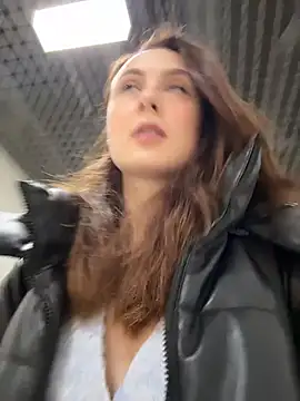 Dina Tease online show from November 2025 01:11:02 PM