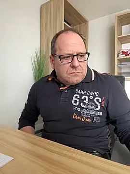 coupleLatinaLovers online show from February 2025 11:02:01 AM