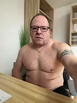 coupleLatinaLovers online show from February 2025 09:14:02 AM