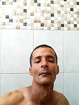 Snapshot of morenogato100 chatting on October 2025 09:40:02 AM morenogato100 online show from October 2025 09:40:02 AM