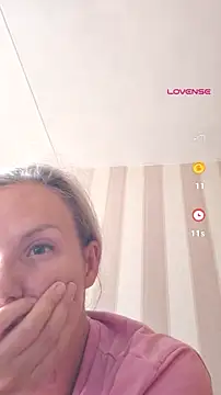 YourJuliena online show from July 2026 05:05:01 PM