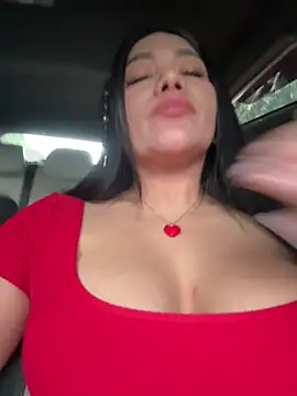 Snapshot of Abril10_ chatting on November 2025 01:21:02 PM Abril10 online show from November 2025 01:21:02 PM