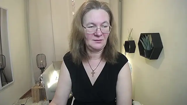 HolyMilfa online show from February 2026 01:18:01 PM