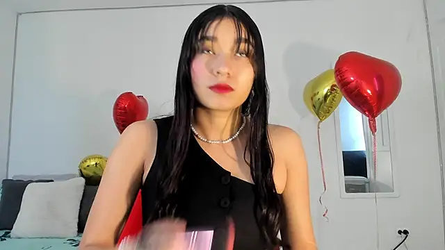 Maia W10 online show from February 2025 12:37:01 PM